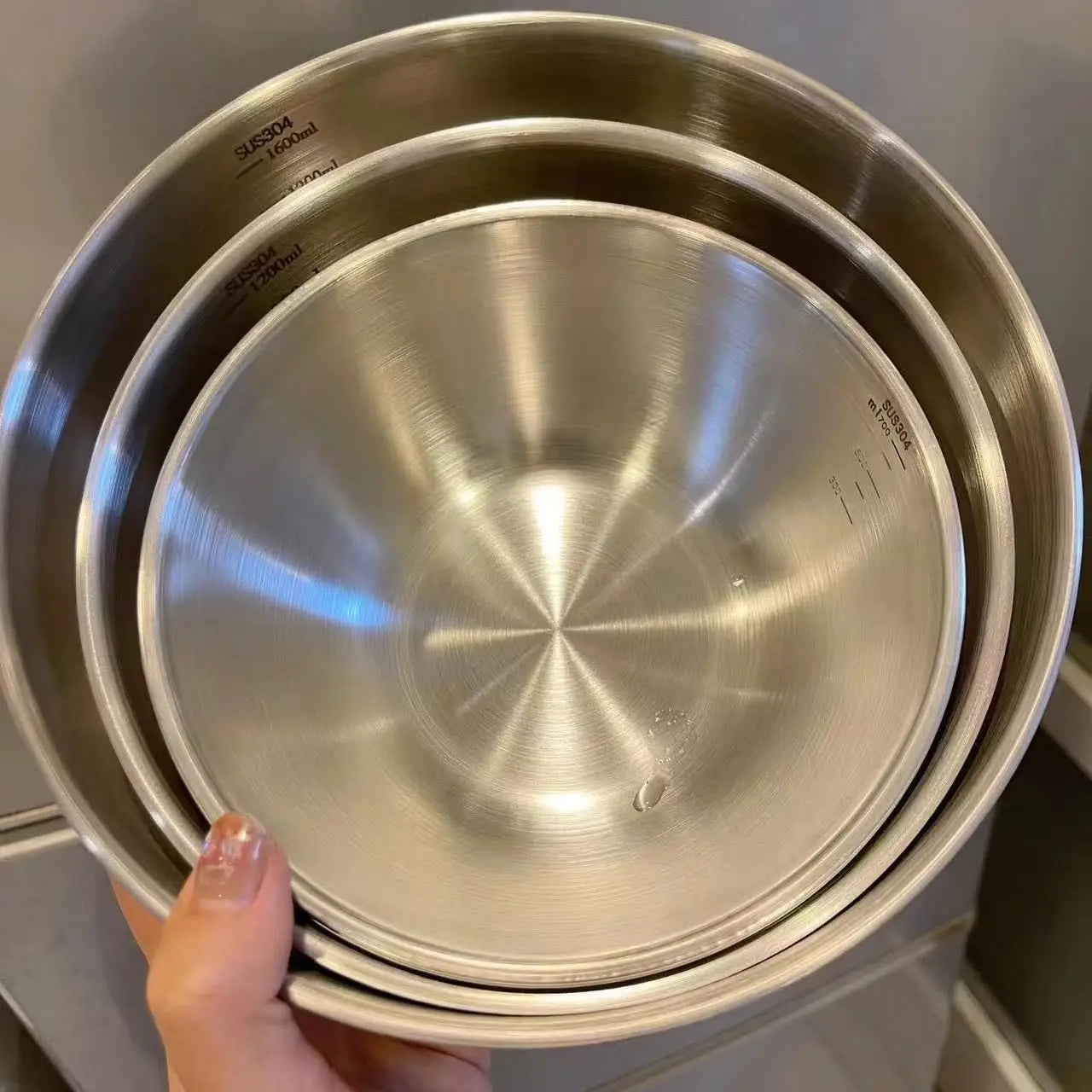 Mixing Bowl Set with measurements